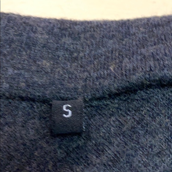 Icelandic Design size small 100% wool jacket {073} - Picture 7 of 9